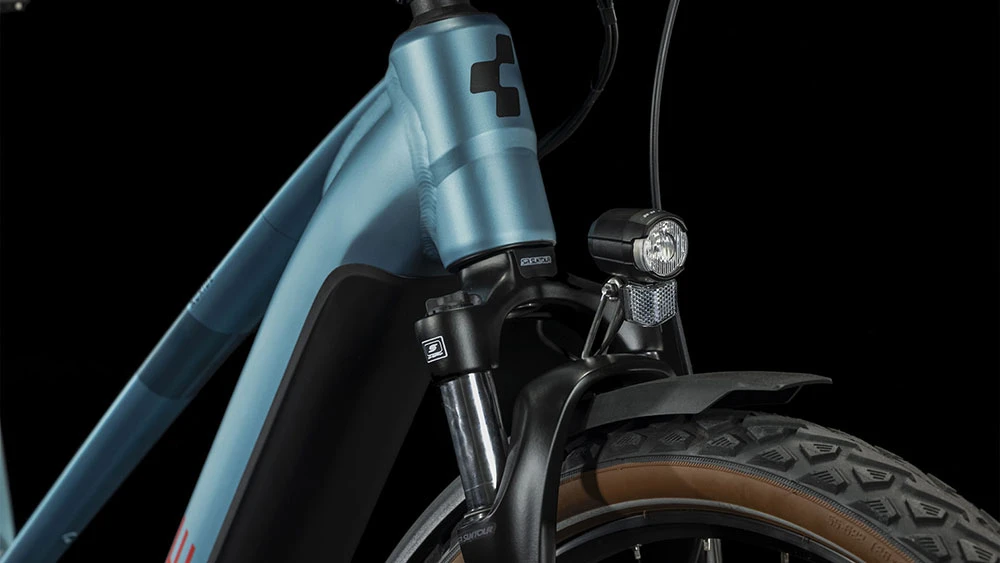 Cube Nuride Hybrid Performance 500 Allroad Lady Metalblue´n´red – Bild 6